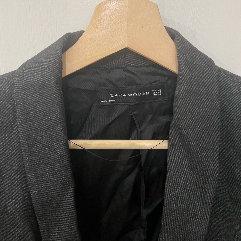 Zara Charcoal Gray Blazer - Picture 2 of 4